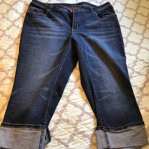 Deluxe LA Blues Crop Jeans